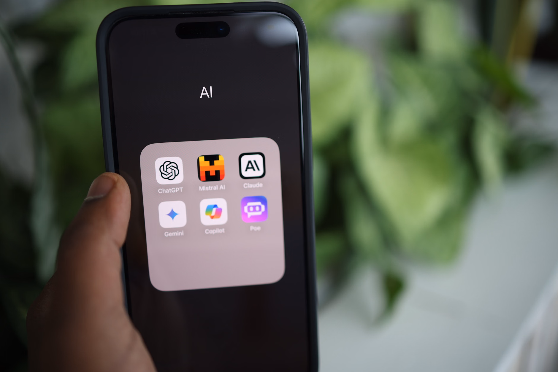 HarmonyOS 7: Çin'in AI Hamlesi ve Apple'a Karşı Yarış